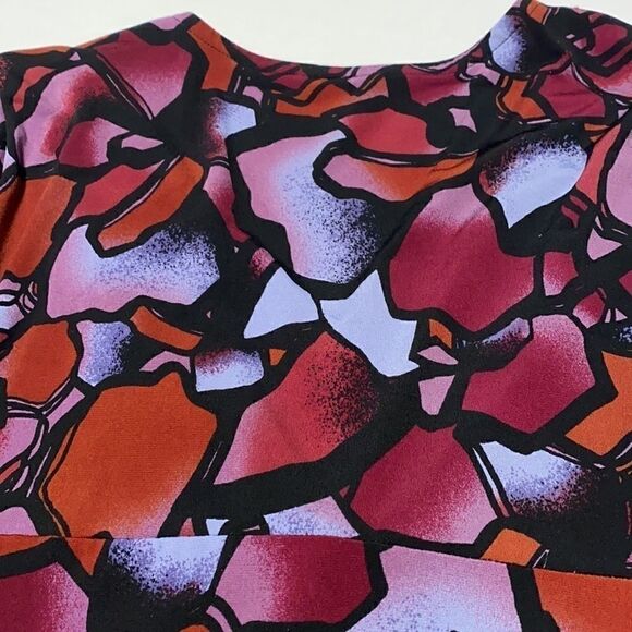 Daisy Fuentes heliotrope combo print v-neck top - Picture 6 of 9